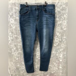 Mudd High Rise Women’s Jeans - Dark Blue Wash